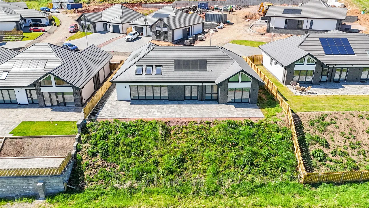 Bertram Avenue, Kersewell, Carnwath, ML11 8TB, photo 3