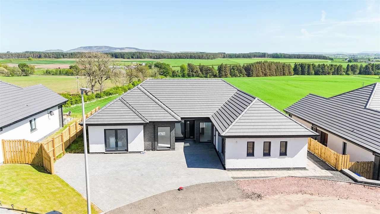 3 bed house for sale — Bertram Avenue, Kersewell, Carnwath, ML11 8TB