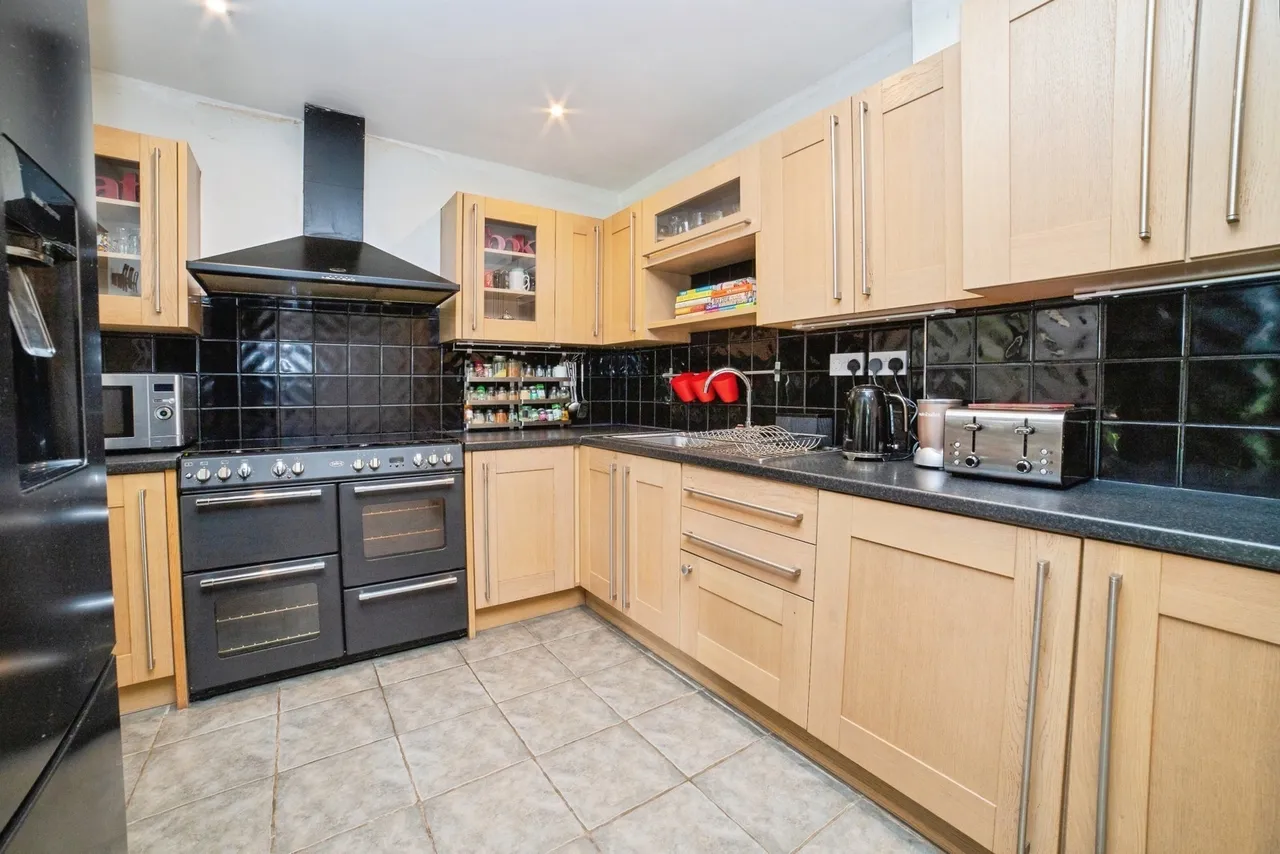 Talbot Crescent, Hasland, Chesterfield, Derbyshire, S41, photo 8