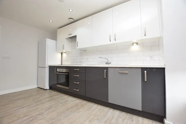 2 bed flat to rent — Burton, 25 Acorn Street, Sheffield, S3 8EY