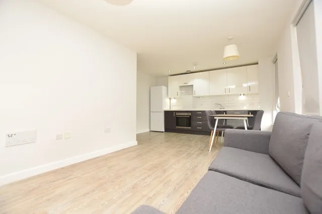 Burton, 25 Acorn Street, Sheffield, S3 8EY, photo 4