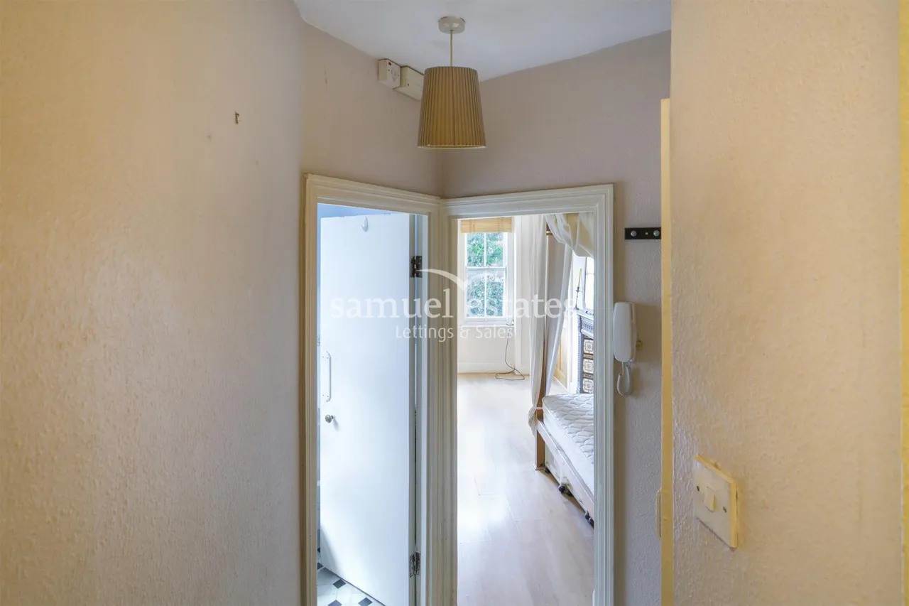 London, SW16 1NJ, photo 5