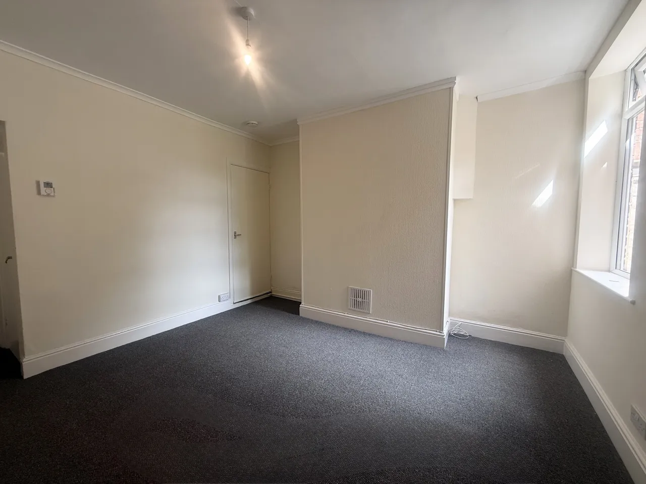 Vernon Road, Kirkby-in-Ashfield, NG17, photo 5