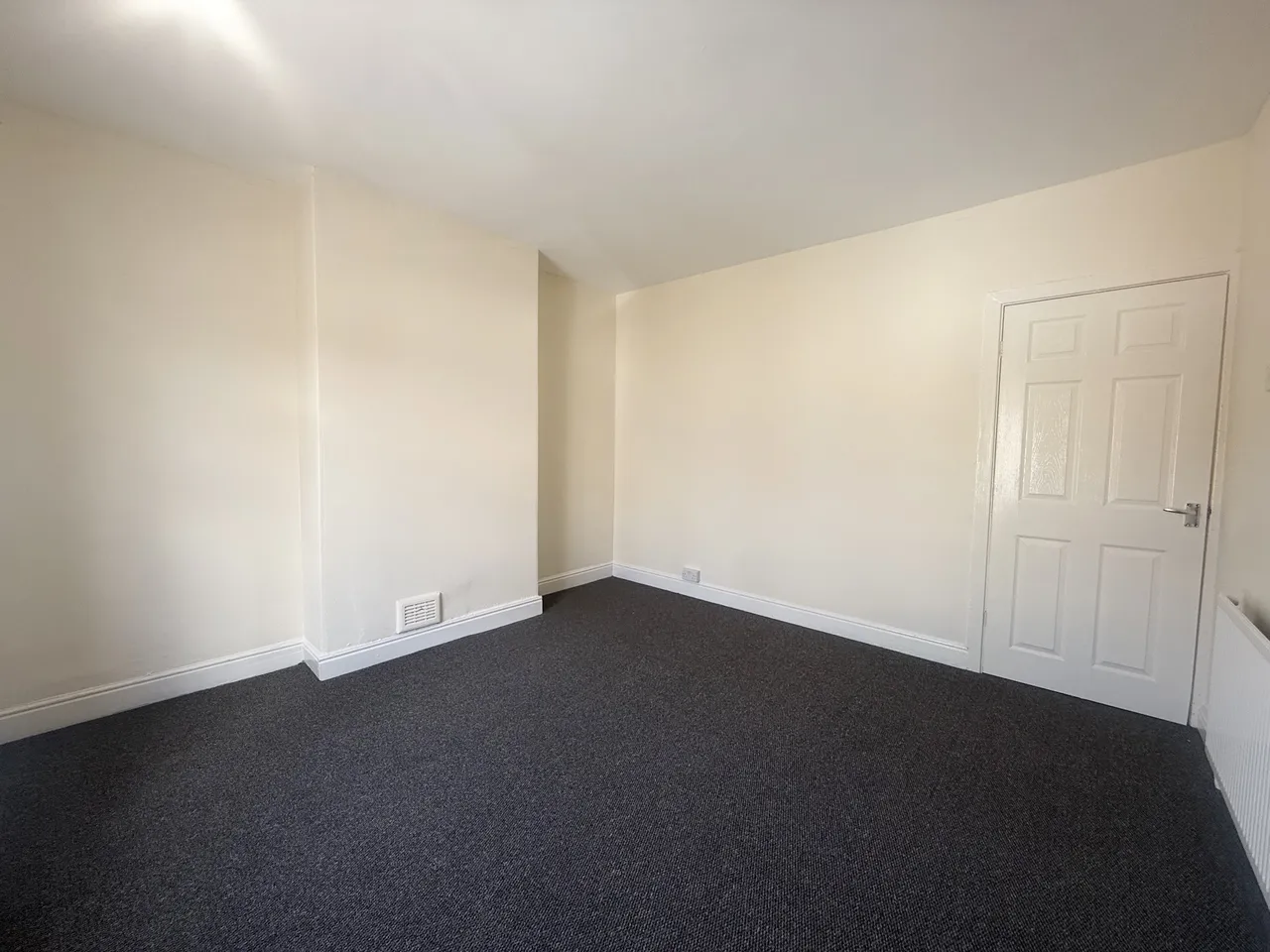 Vernon Road, Kirkby-in-Ashfield, NG17, photo 4