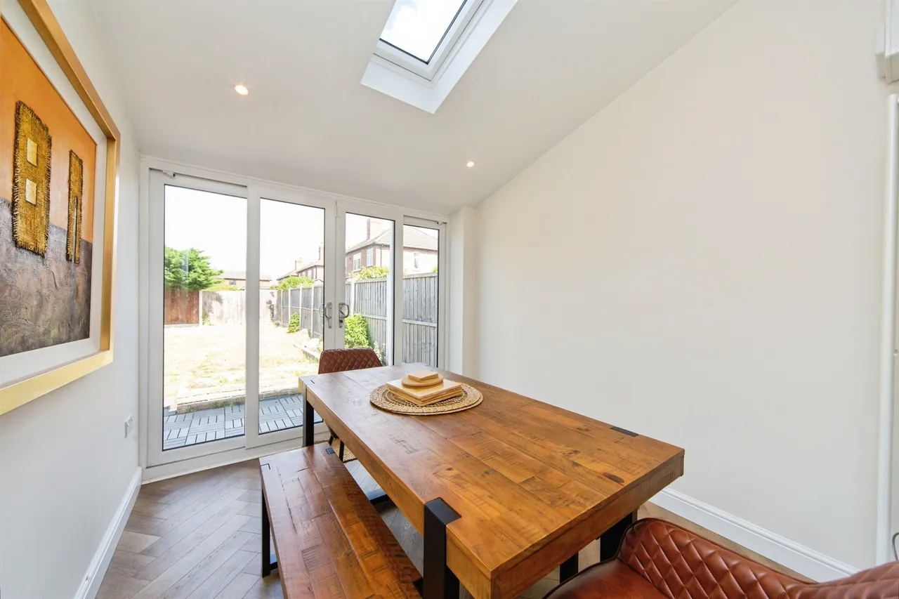 Windsor Drive, Whitby, CH65, photo 7