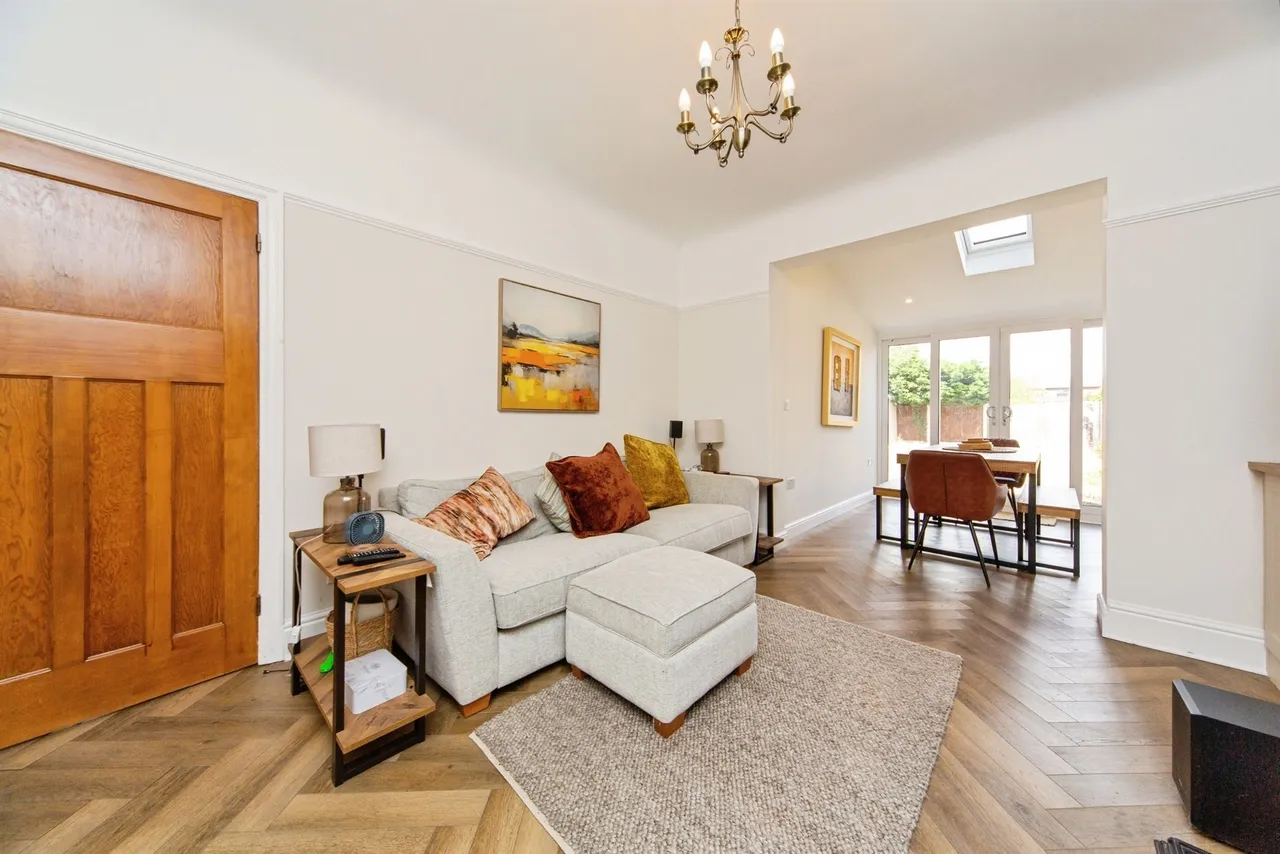 Windsor Drive, Whitby, CH65, photo 3