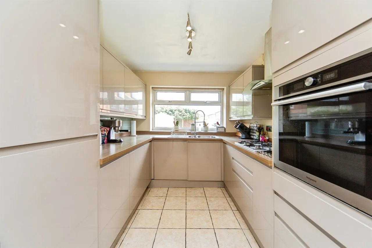 Windsor Drive, Whitby, CH65, photo 6