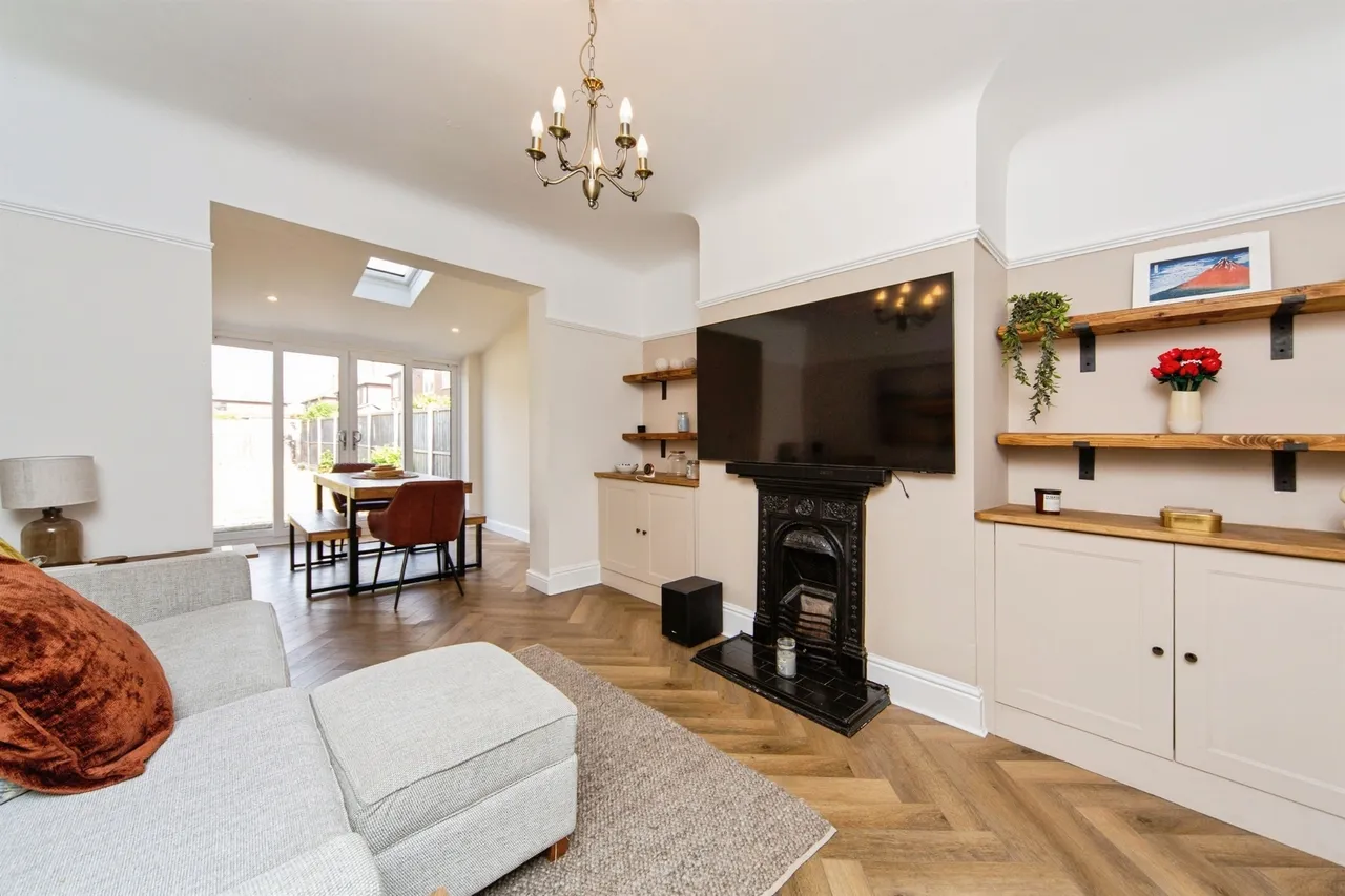 Windsor Drive, Whitby, CH65, photo 10