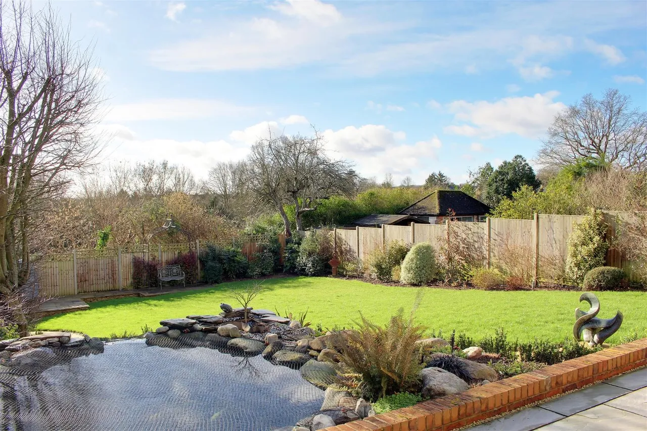 Vineyards Road, Northaw EN6 4PA, photo 30