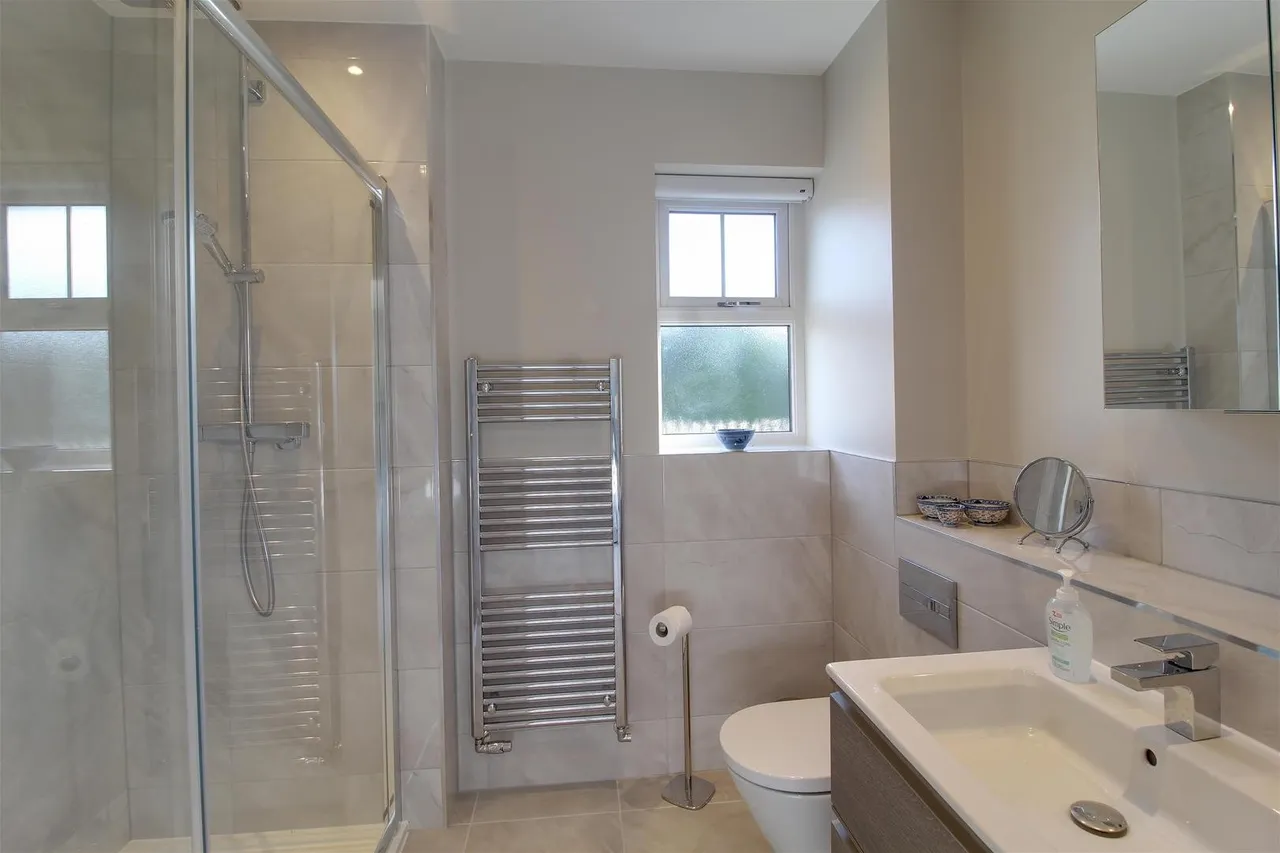 Vineyards Road, Northaw EN6 4PA, photo 18
