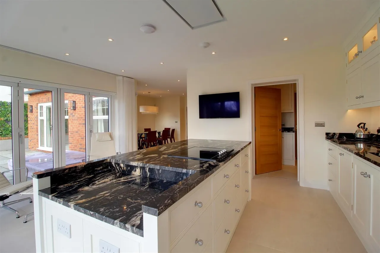 Vineyards Road, Northaw EN6 4PA, photo 12