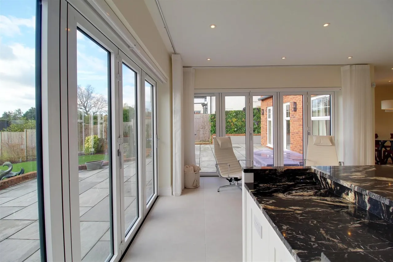 Vineyards Road, Northaw EN6 4PA, photo 13