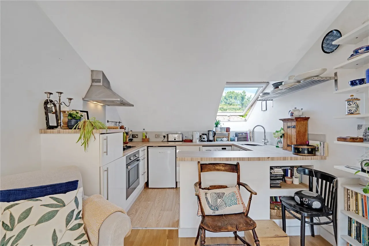 Windlesham Mews, Hampton Hill, TW12, photo 5