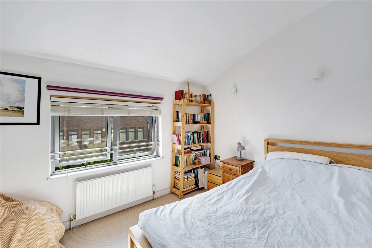 Windlesham Mews, Hampton Hill, TW12, photo 6