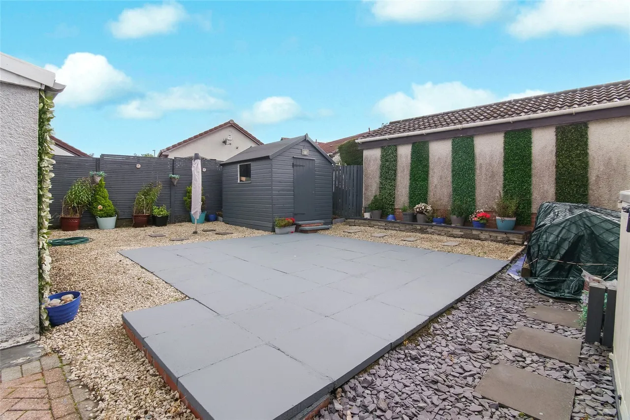 Bishopdale, Stewartfield, East Kilbride, South Lanarkshire, G74, photo 19