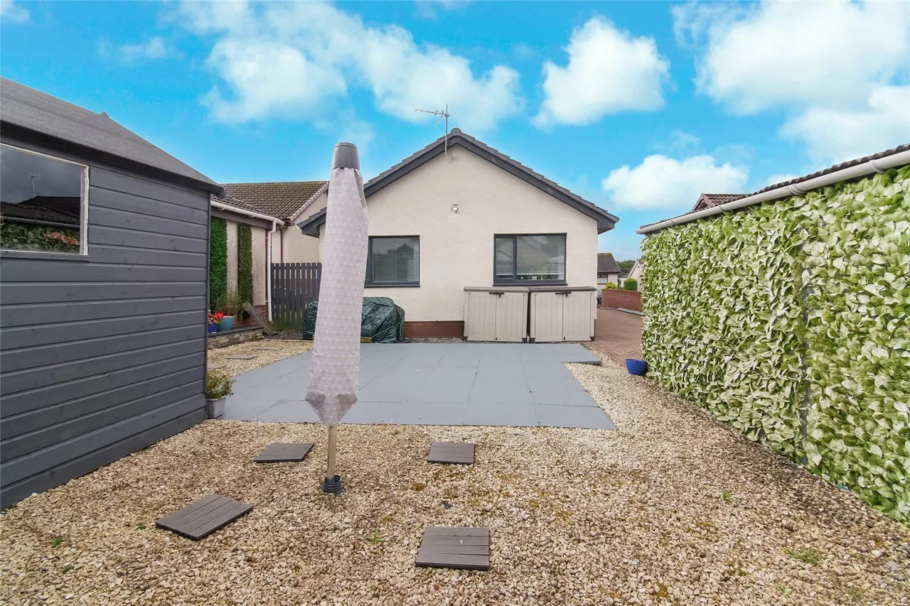 Bishopdale, Stewartfield, East Kilbride, South Lanarkshire, G74, photo 18