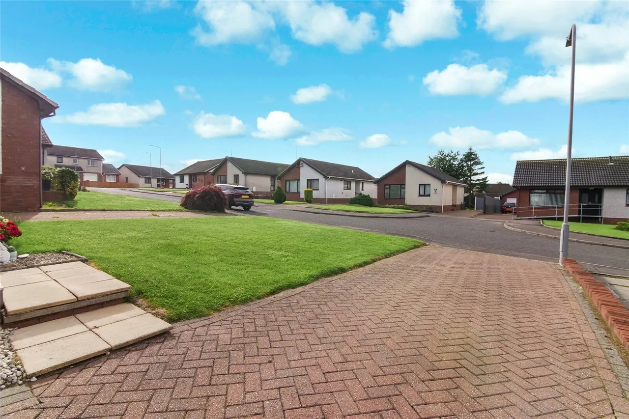 Bishopdale, Stewartfield, East Kilbride, South Lanarkshire, G74, photo 21