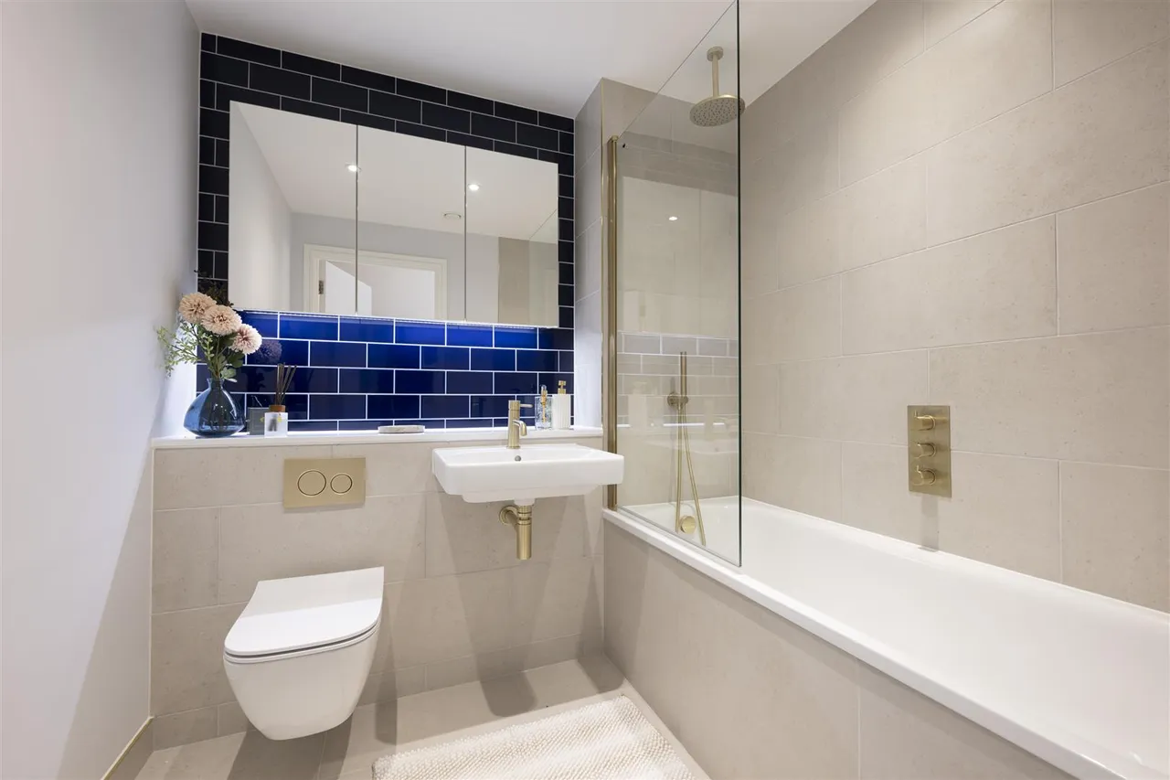 Fulton Road, Wembley, HA9, photo 6