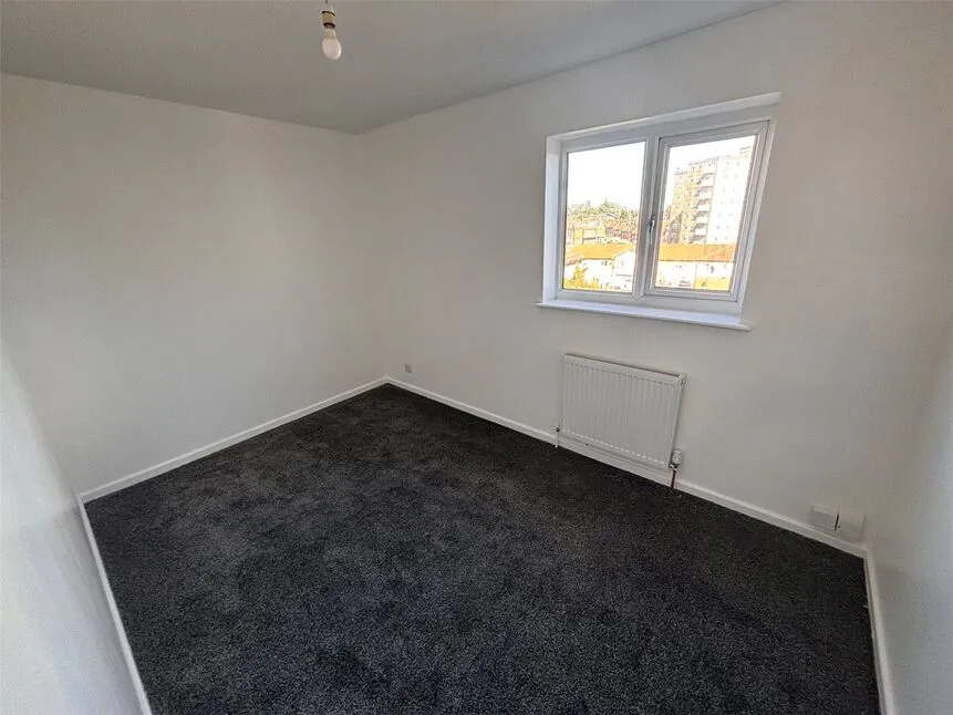 Raynville Walk, Leeds, LS13, photo 5