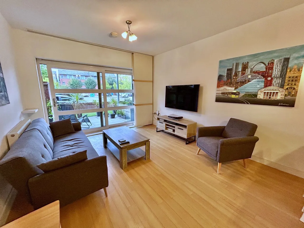 Montmano Drive, Manchester, photo 3