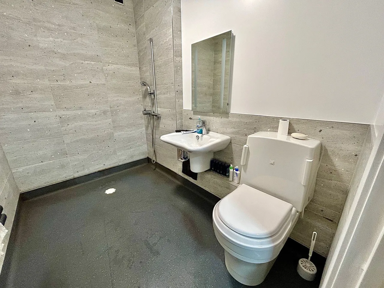 Montmano Drive, Manchester, photo 12