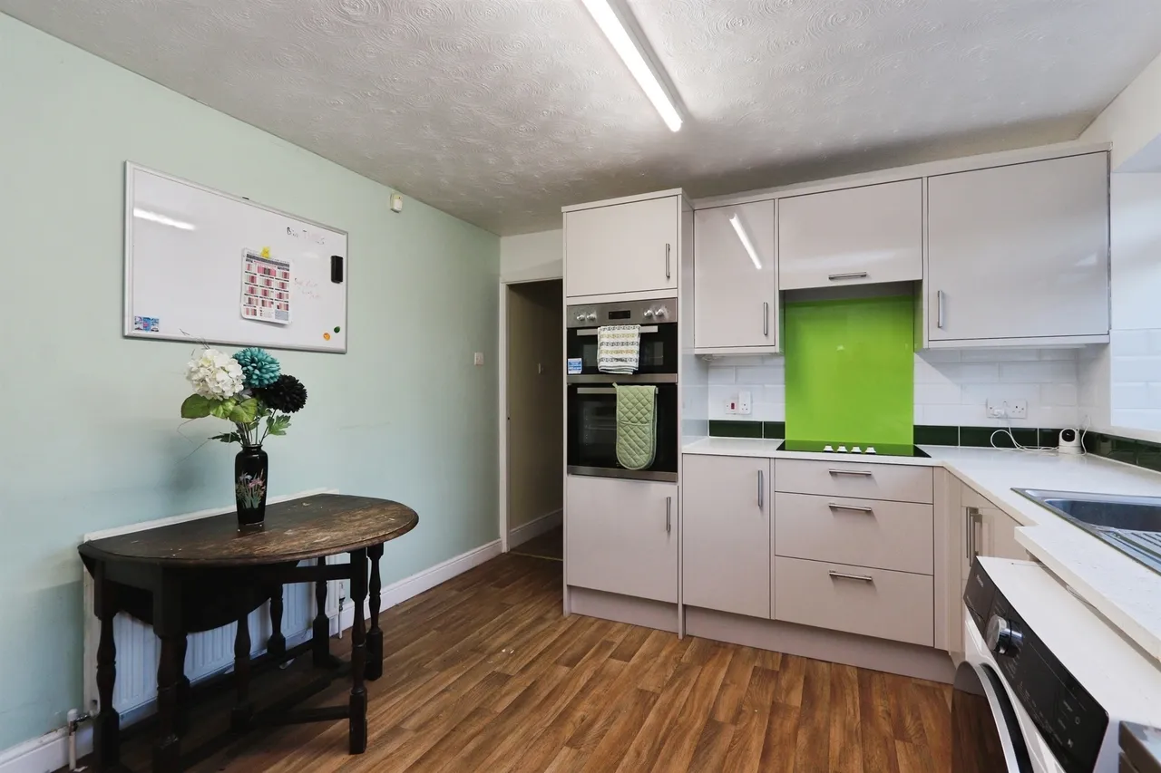 Rosegarth Avenue, Aston, S26, photo 7