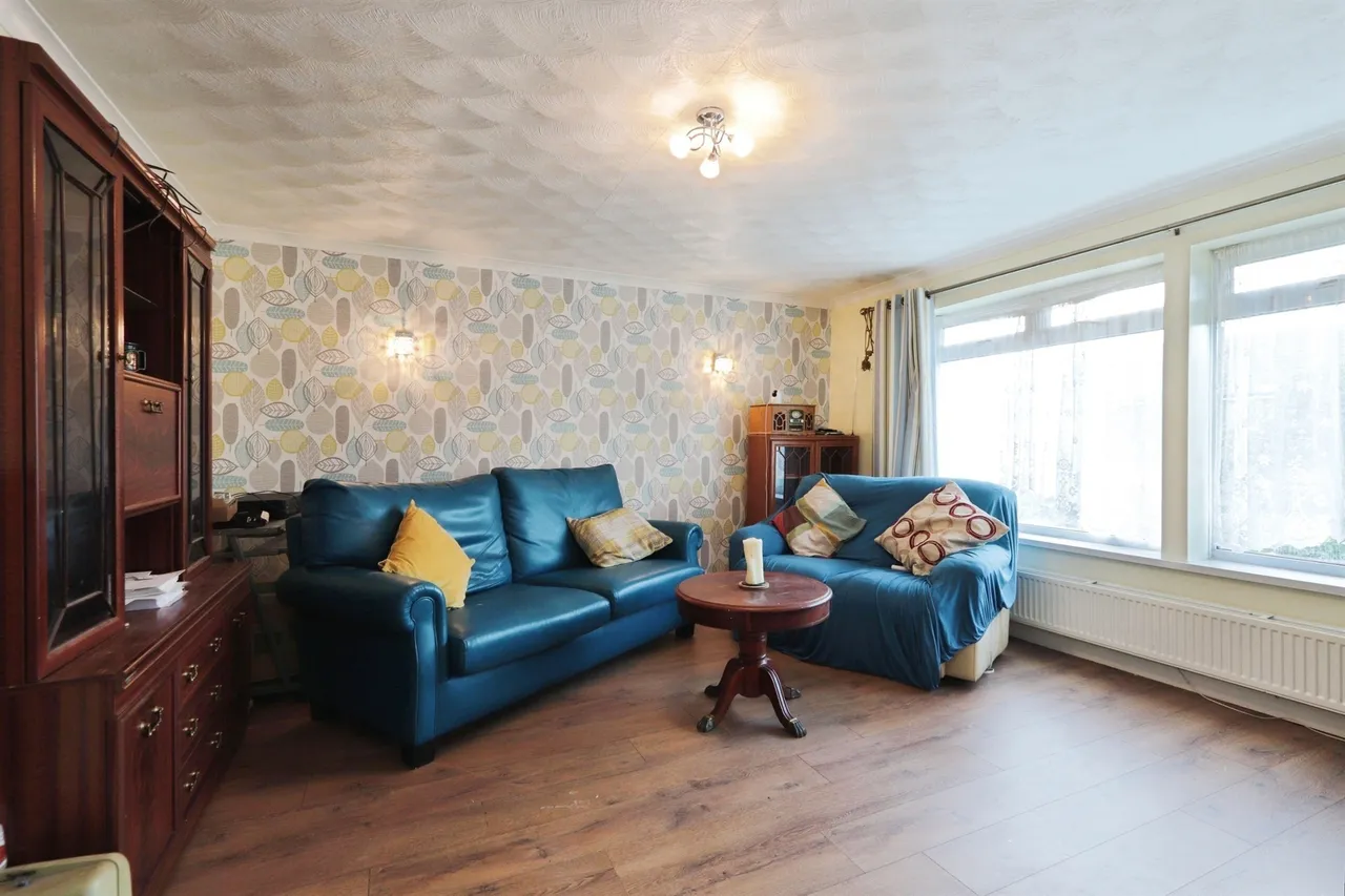 Rosegarth Avenue, Aston, S26, photo 2