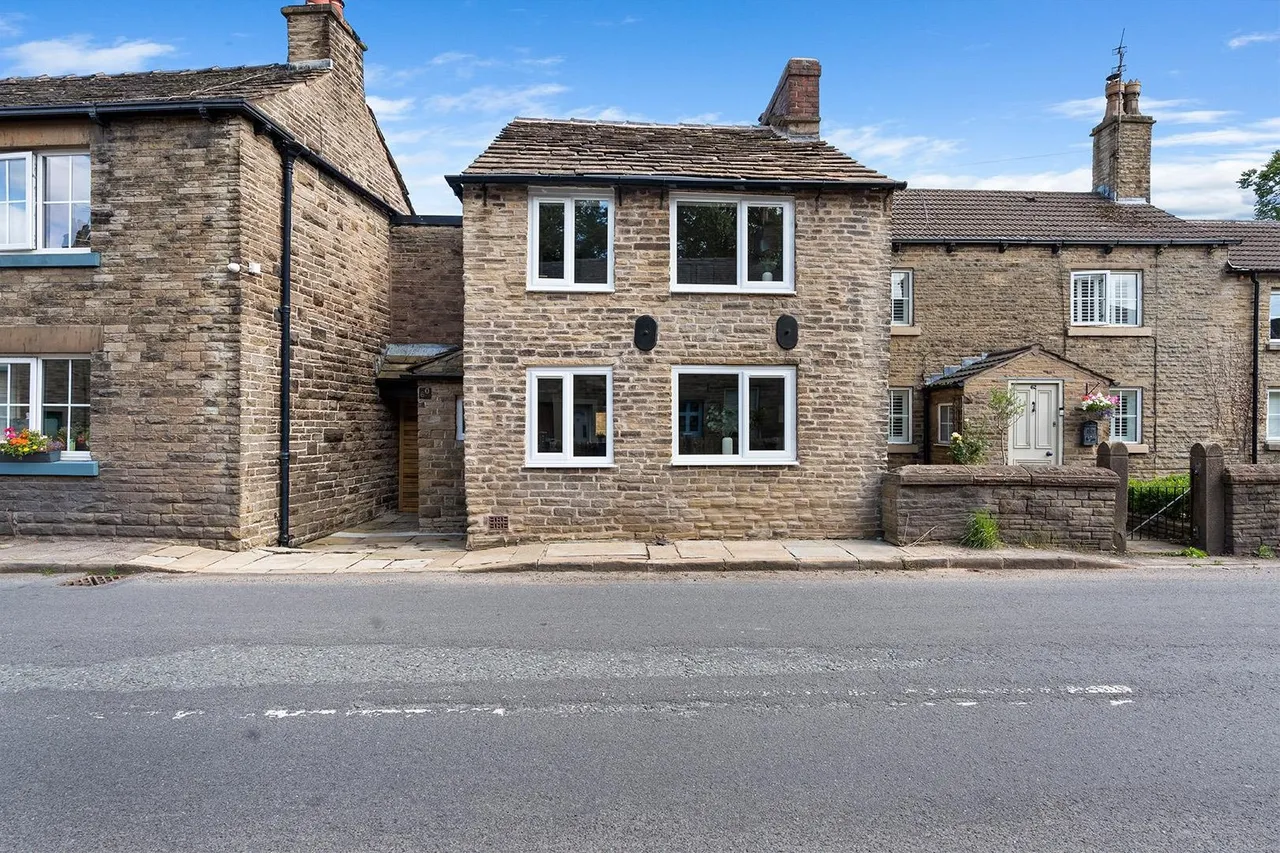 Bollington Road, Bollington, photo 2