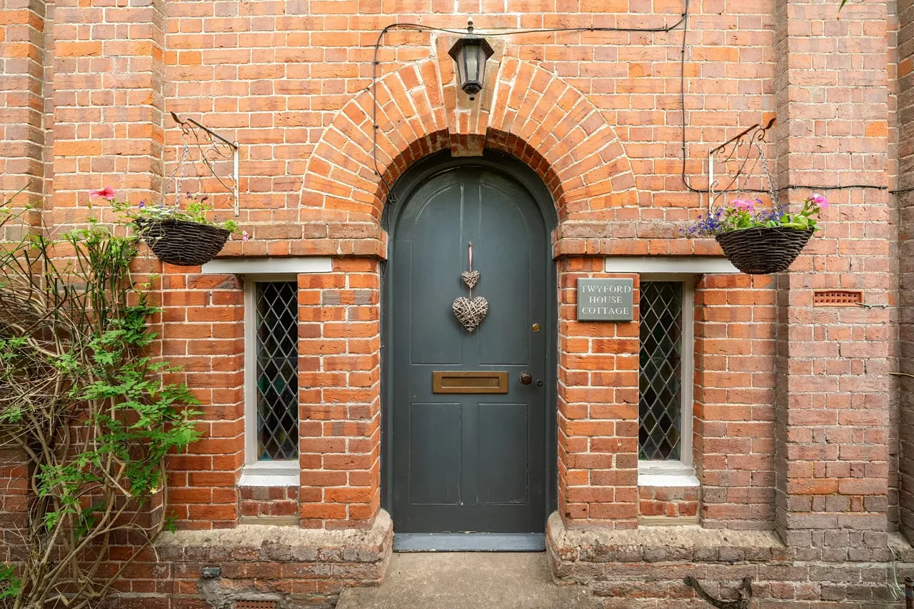 Old Rectory Lane, Twyford, SO21, photo 2
