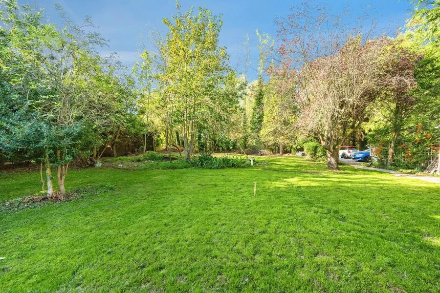 High Street, Thurleigh, MK44, photo 21