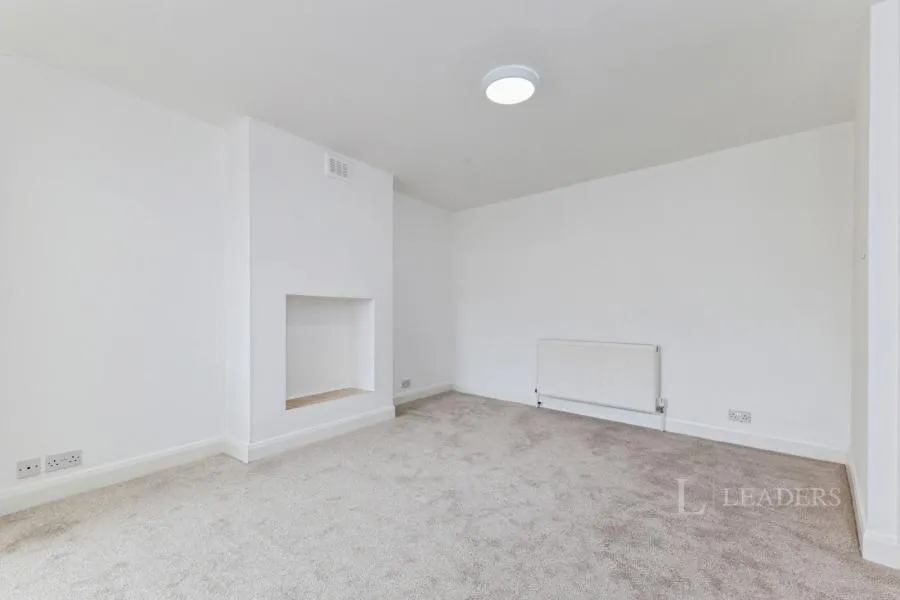 Craddocks Parade, Ashtead, KT21, photo 10