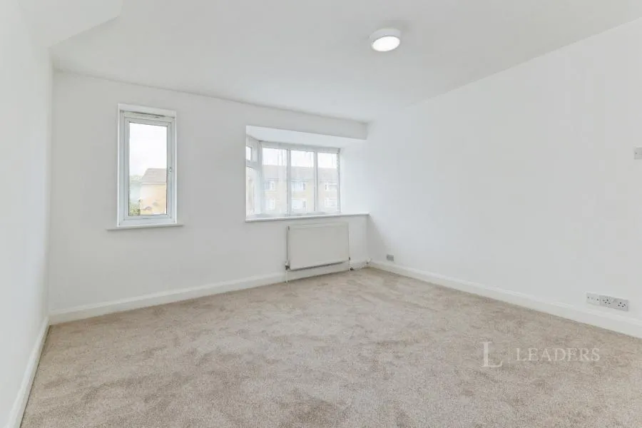 Craddocks Parade, Ashtead, KT21, photo 14