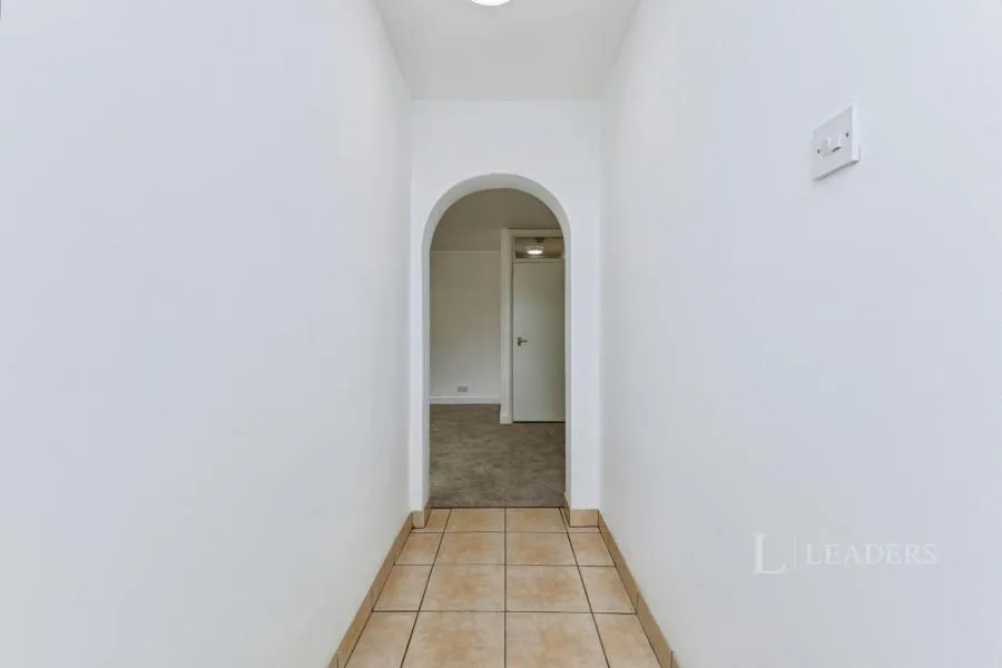 Craddocks Parade, Ashtead, KT21, photo 11
