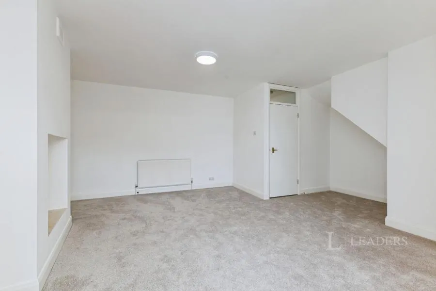 Craddocks Parade, Ashtead, KT21, photo 9