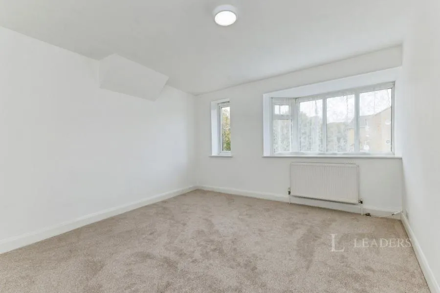 Craddocks Parade, Ashtead, KT21, photo 15