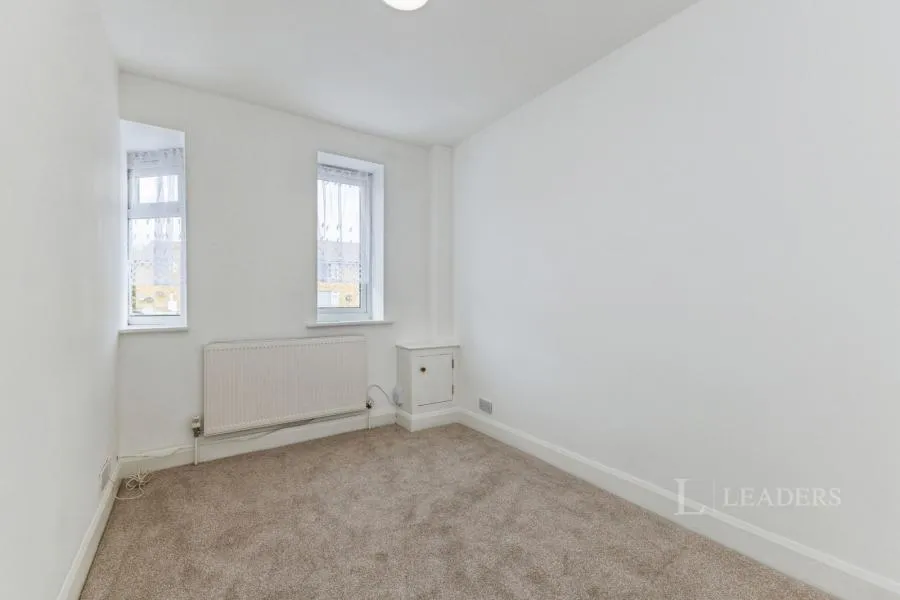 Craddocks Parade, Ashtead, KT21, photo 17