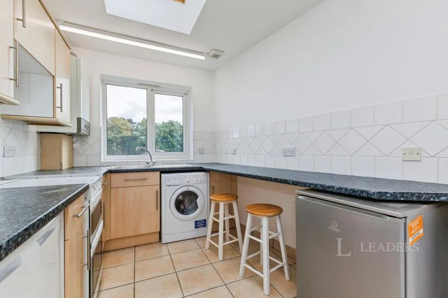 Craddocks Parade, Ashtead, KT21, photo 6