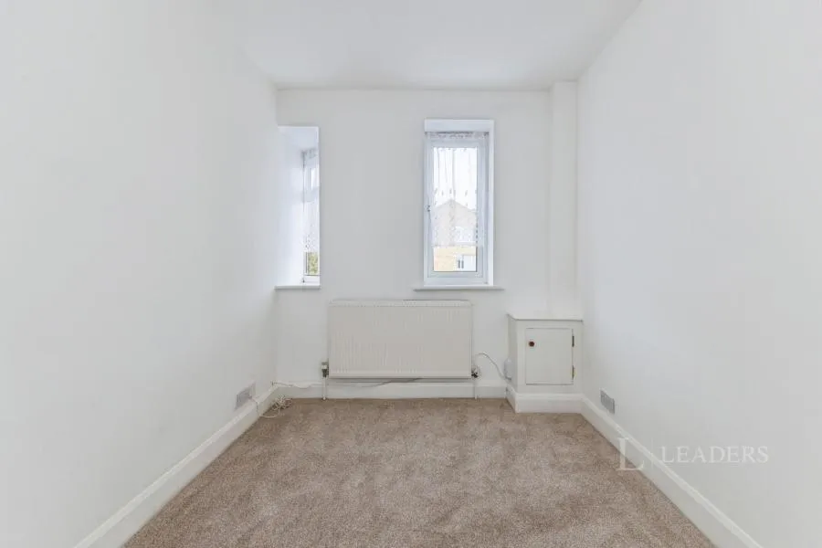 Craddocks Parade, Ashtead, KT21, photo 18