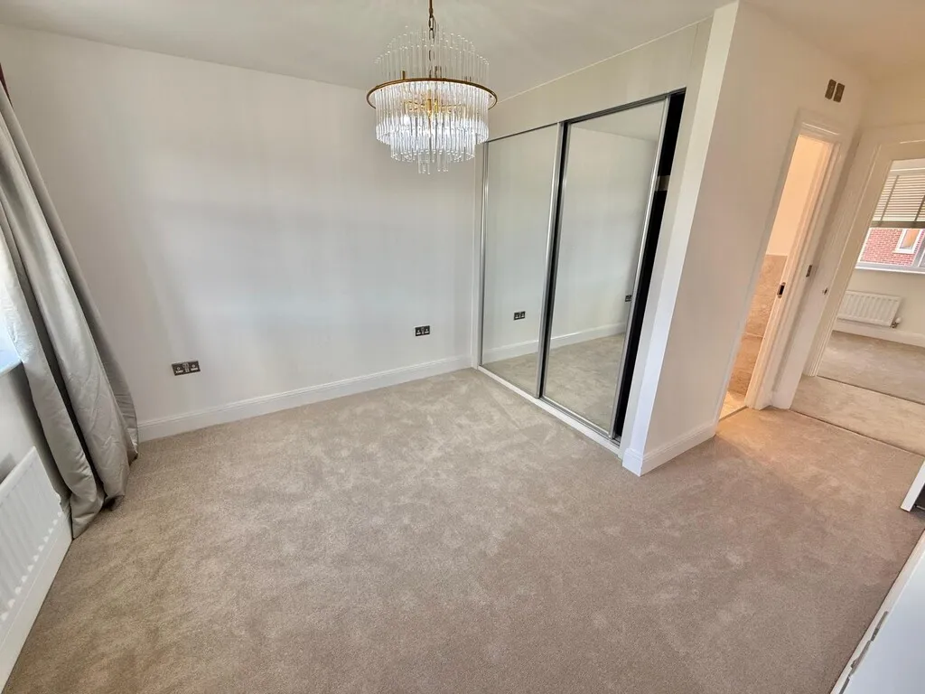 Hungerhill Road, Redhill, photo 13