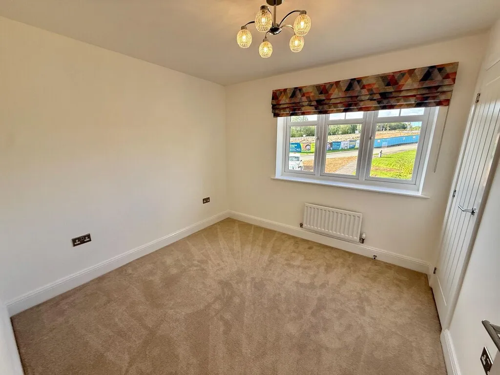 Hungerhill Road, Redhill, photo 19
