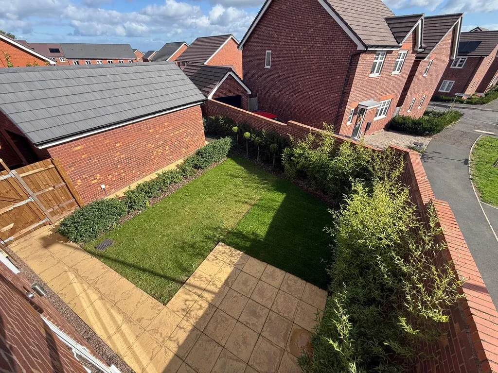 Hungerhill Road, Redhill, photo 22