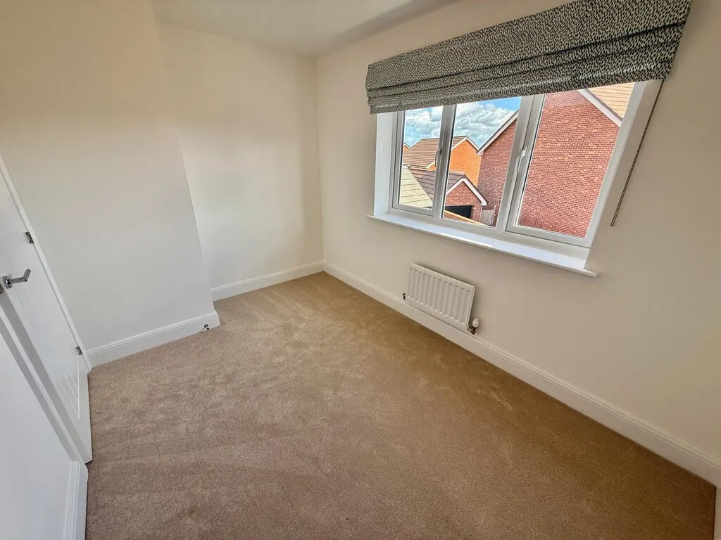 Hungerhill Road, Redhill, photo 17