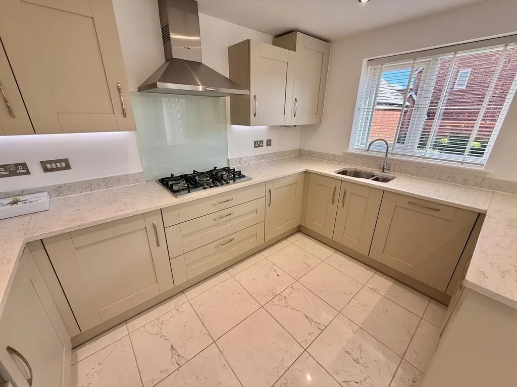 Hungerhill Road, Redhill, photo 5