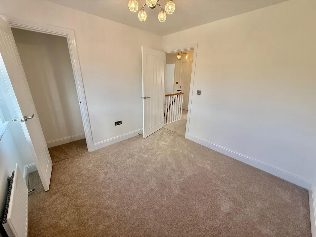 Hungerhill Road, Redhill, photo 20