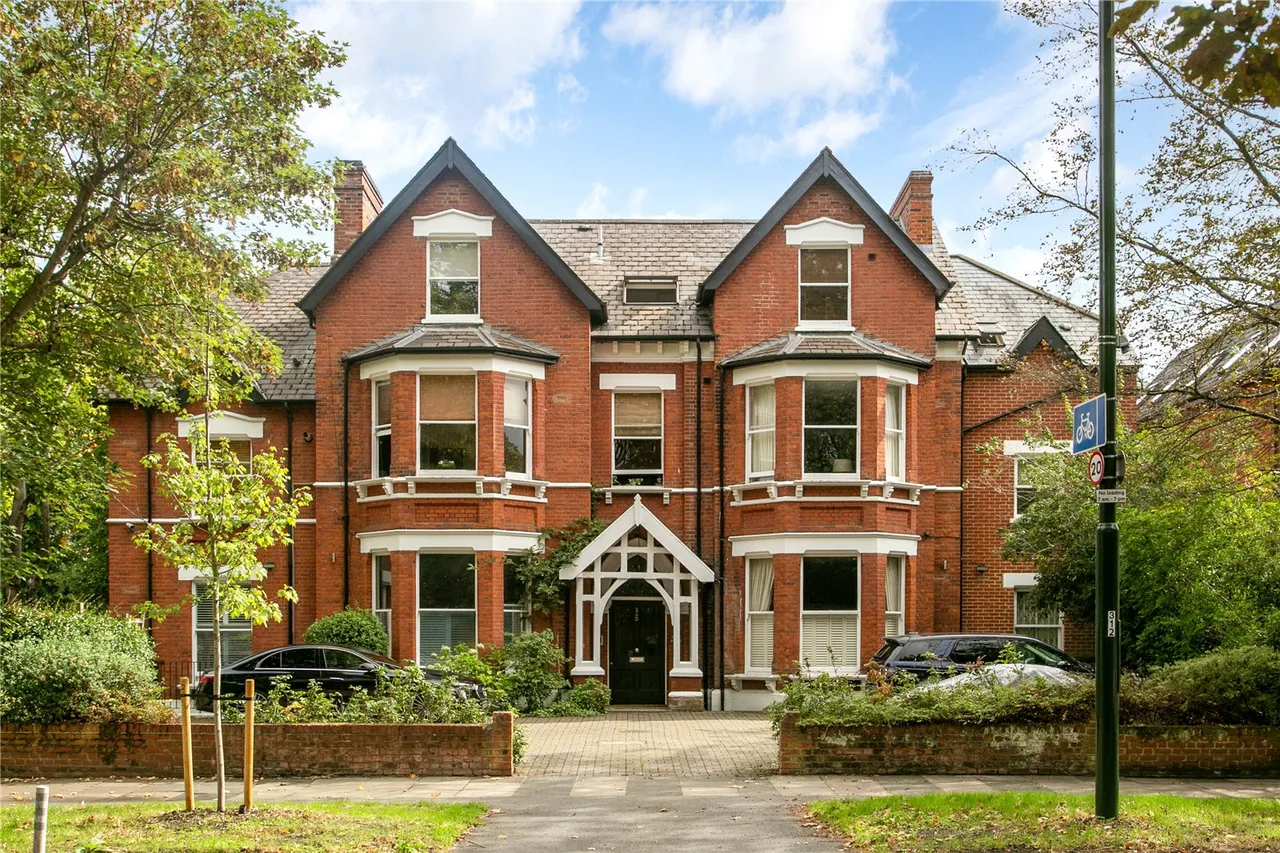 2 bed flat for sale, Kew Road, Kew, TW9