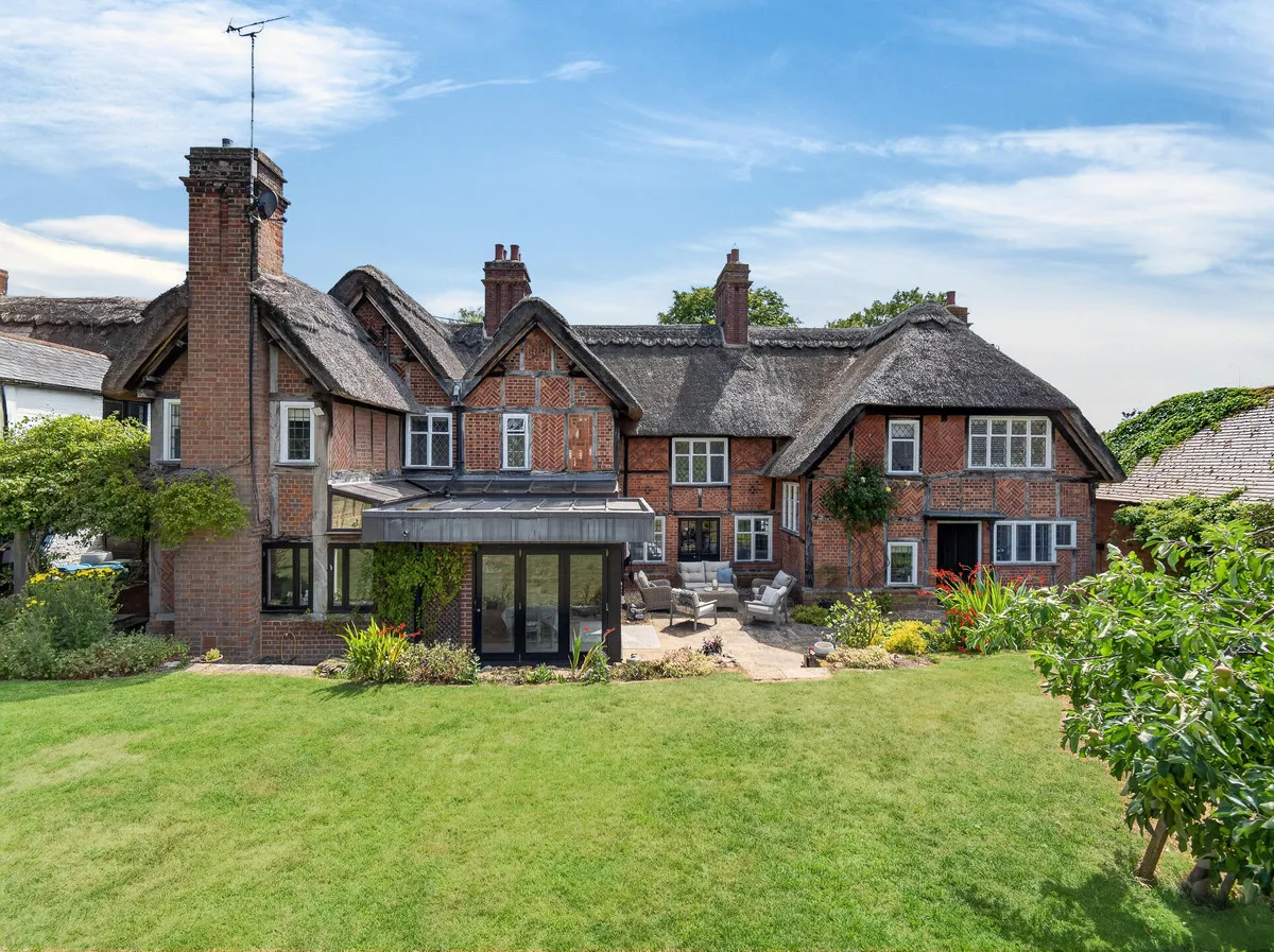 6 bed house for sale, Main Street, Adstock Buckingham, MK18