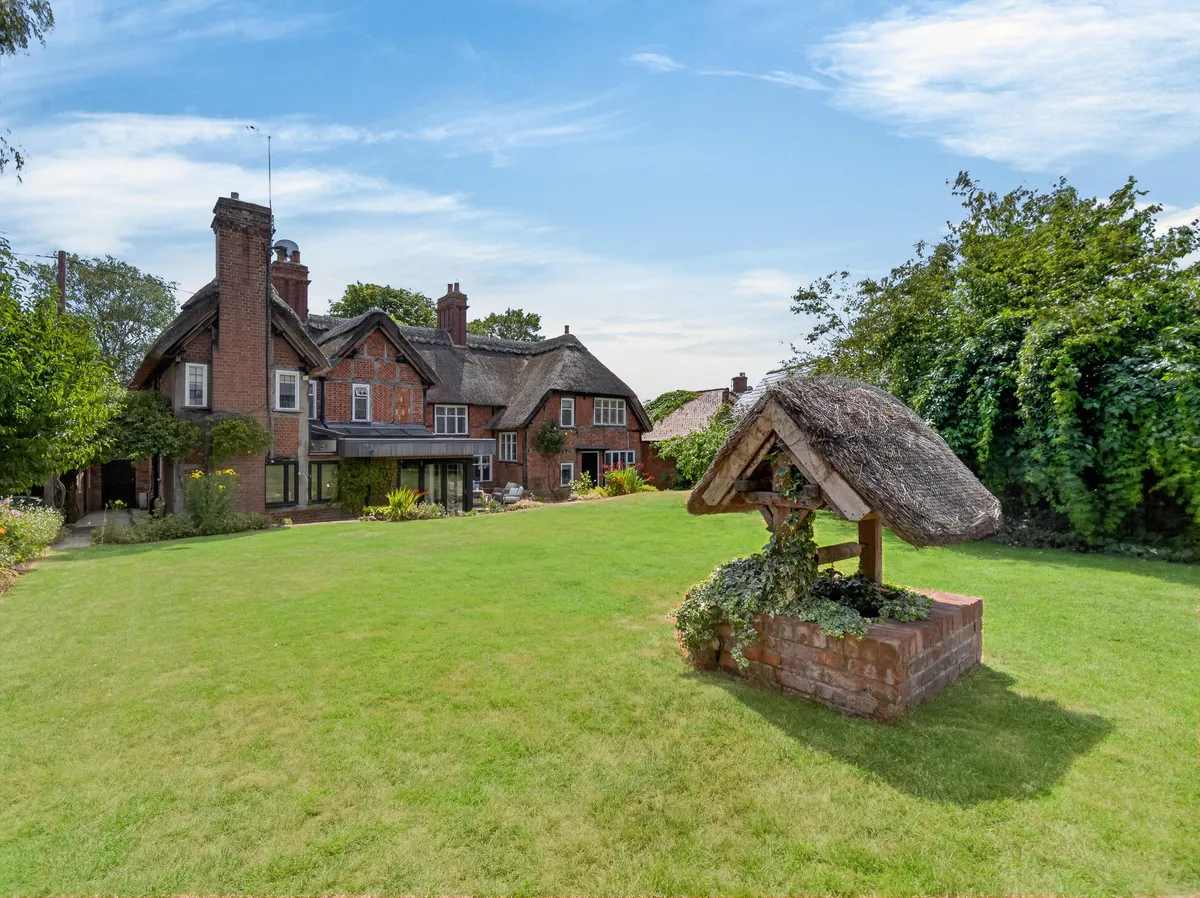 Main Street, Adstock Buckingham, MK18, photo 32