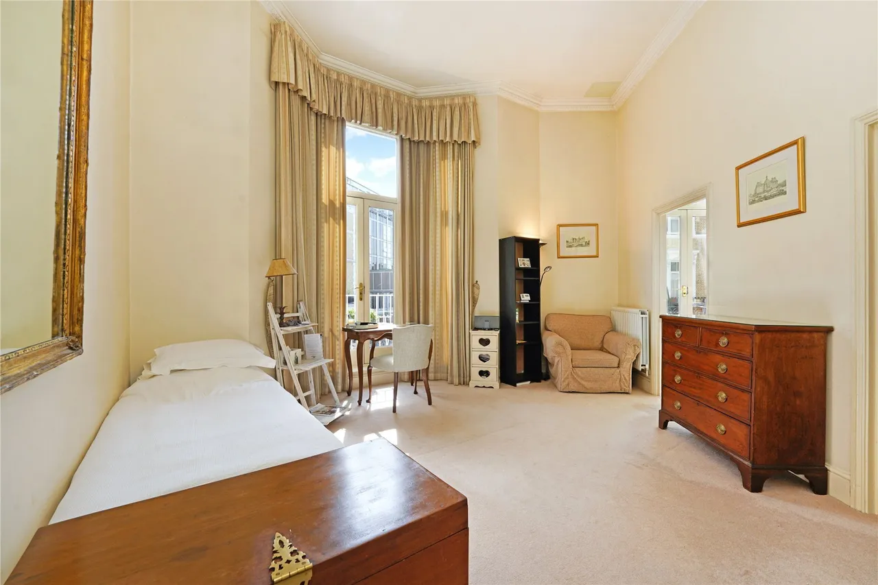 Knaresborough Place, Earl's Court, SW5, photo 2