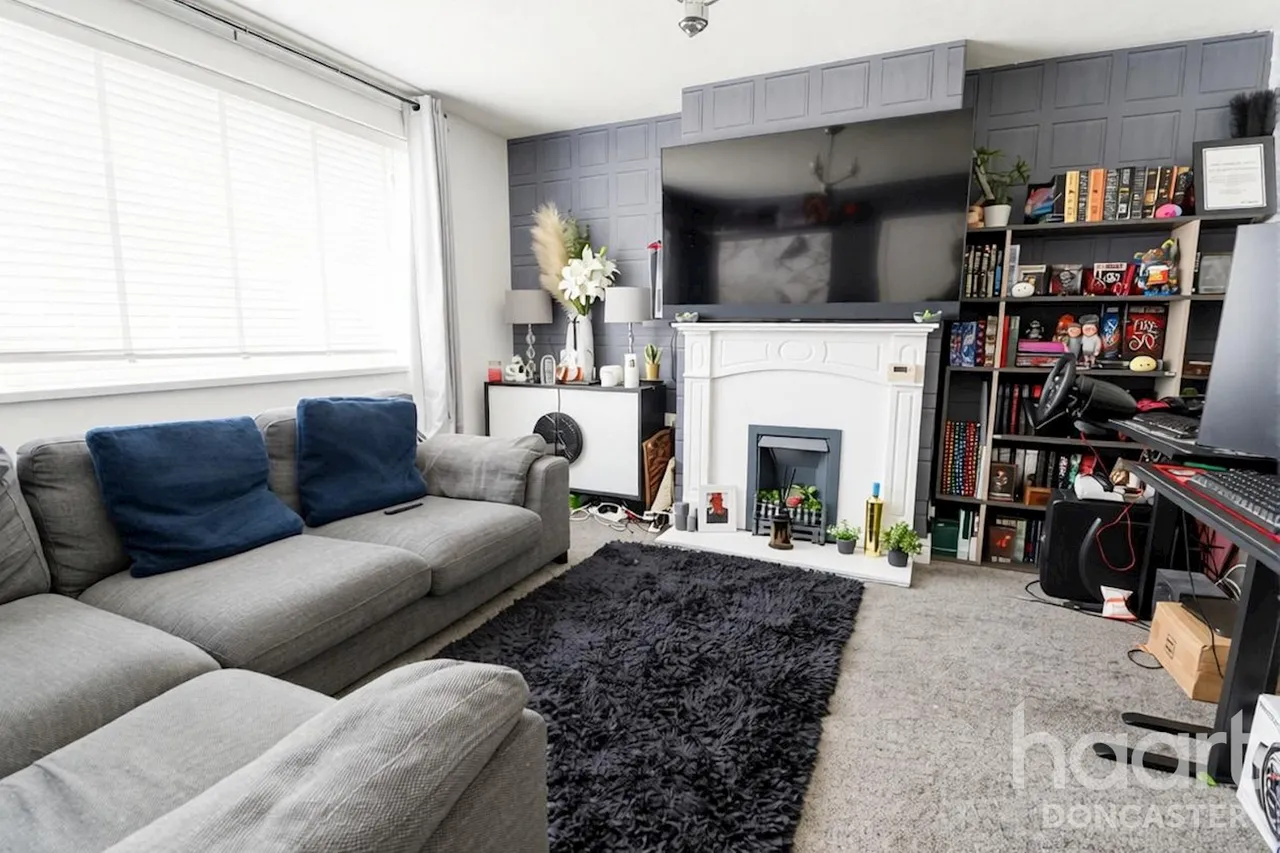 Glebe Road, Campsall, DN6, photo 7