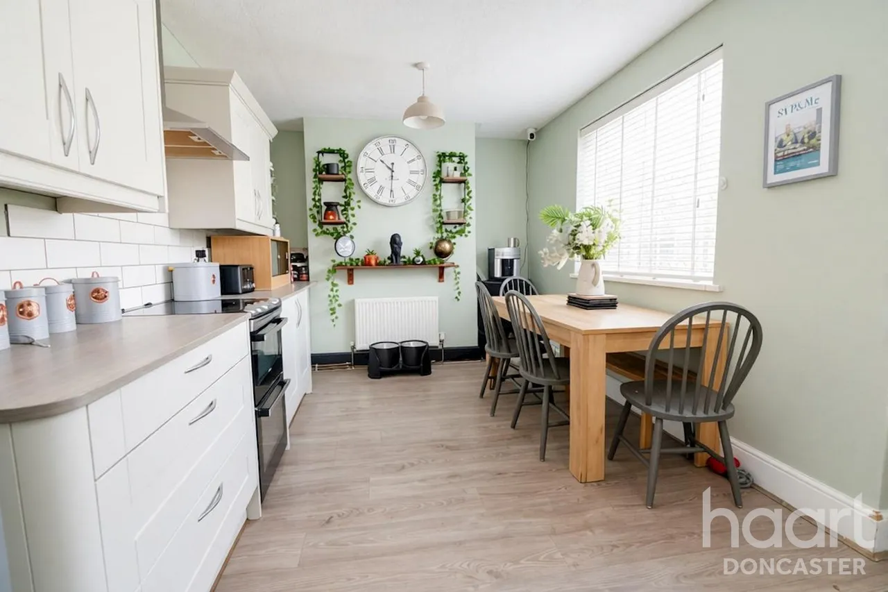Glebe Road, Campsall, DN6, photo 9